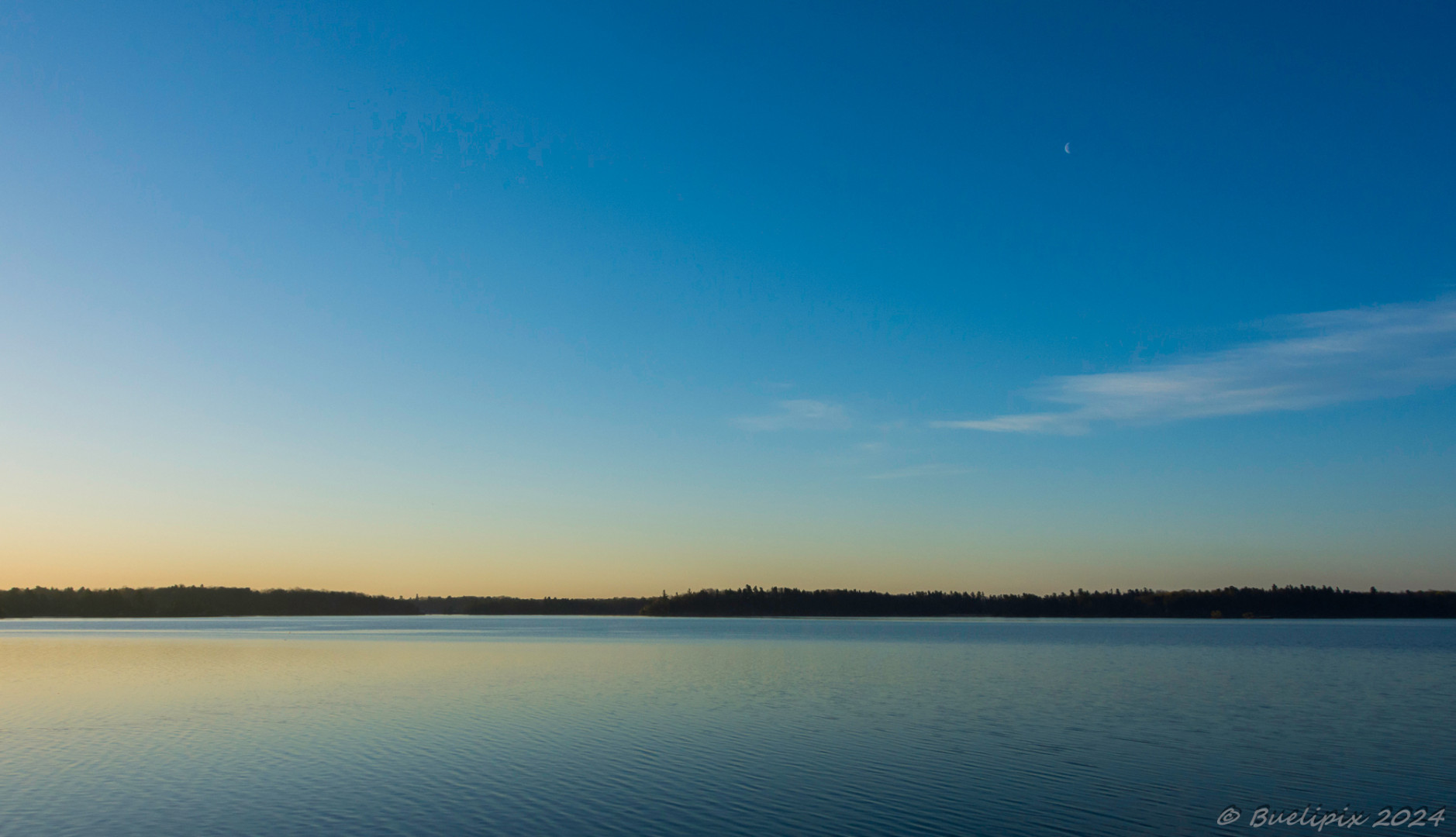 morgens am Sankt-Lorenz-Strom (© Buelipix)